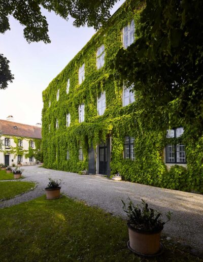 Schloss-Hollenburg_Haupthaus-Nordfassade-West-Ost_Foto-Marc-Lins_web